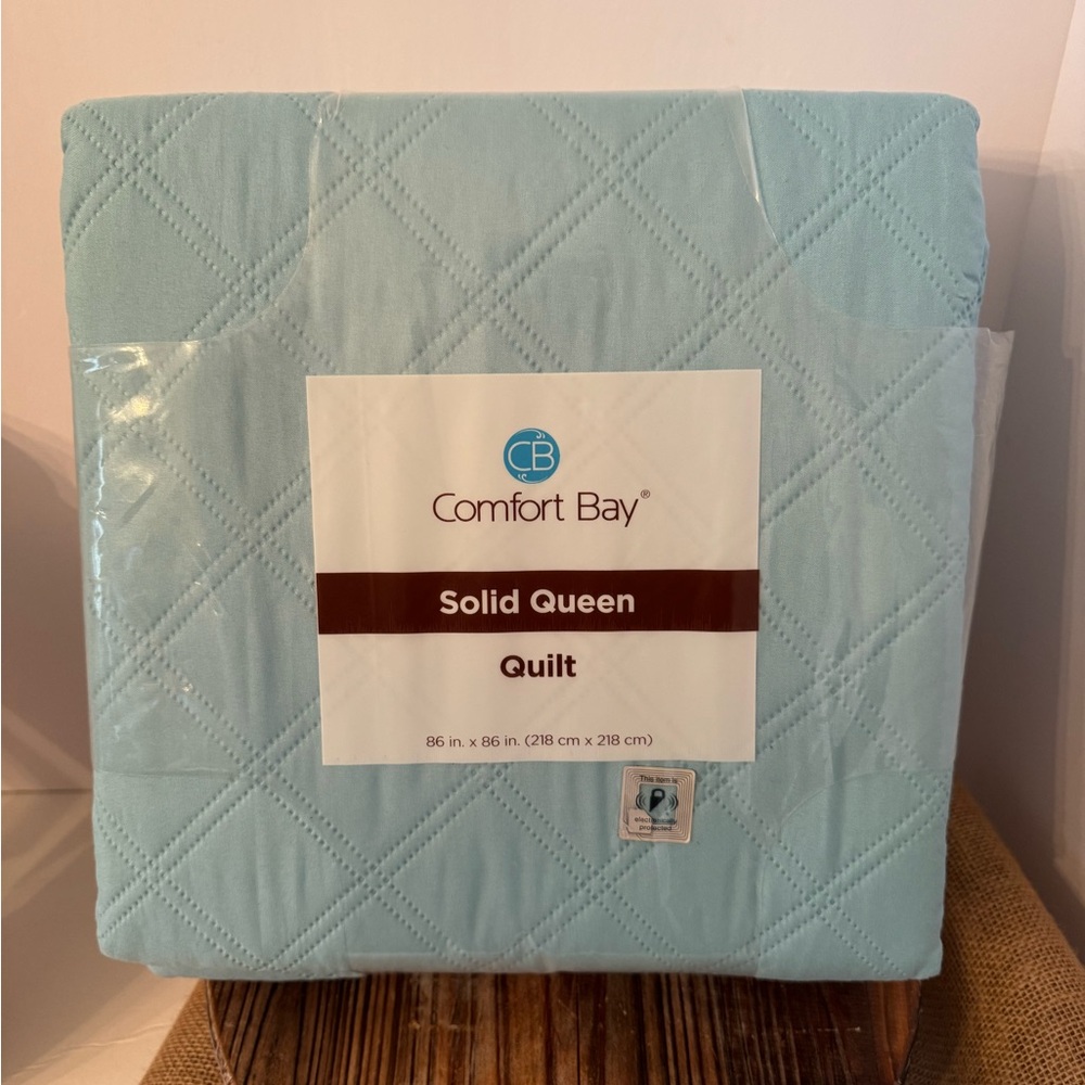 New! Comfort Bay Queen Solid Turquoise/Teal Quilt - Unopened